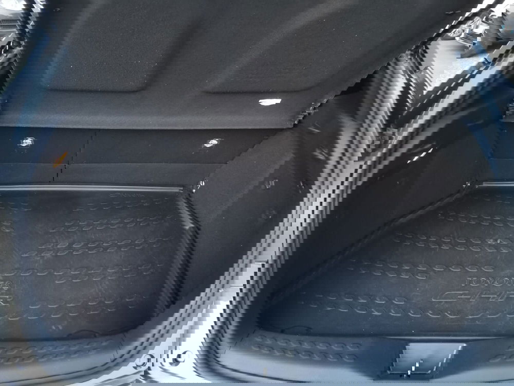 Toyota Toyota C-HR usata a Bergamo (11)