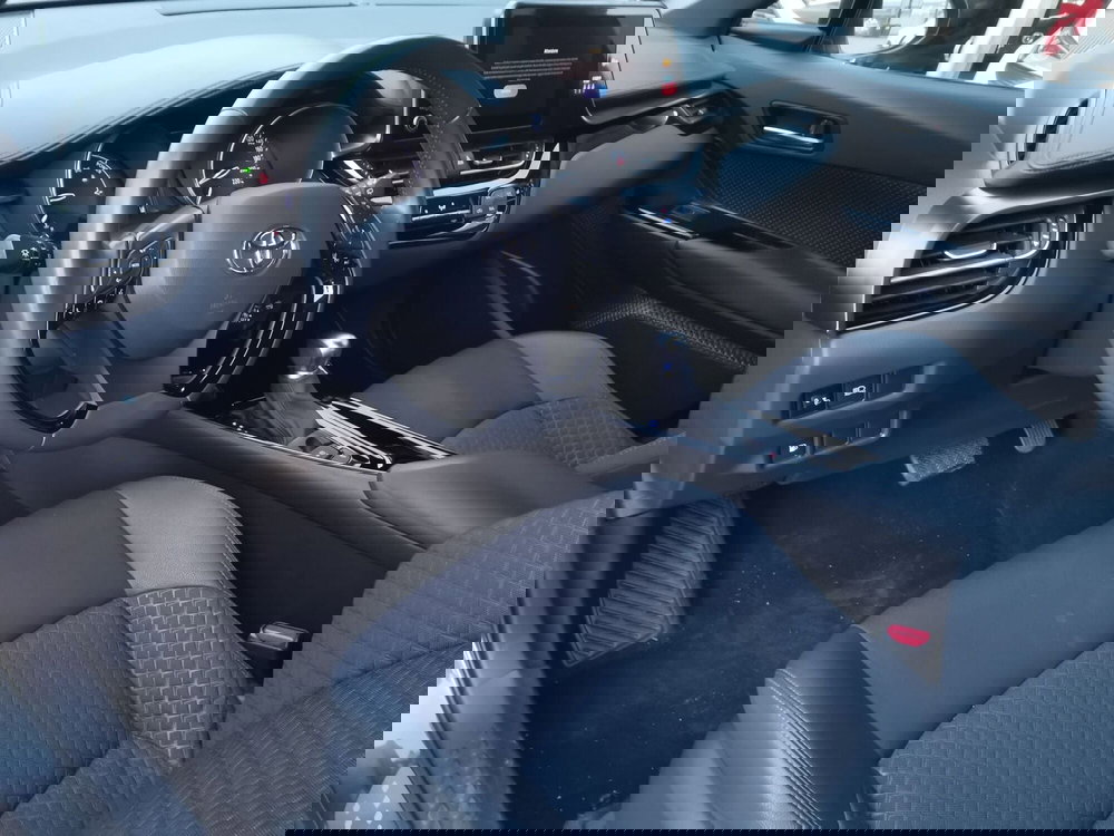 Toyota Toyota C-HR usata a Bergamo (12)