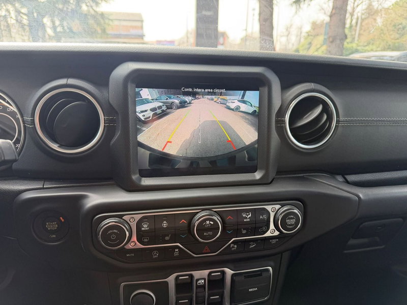 Jeep Wrangler usata a Rimini (10)