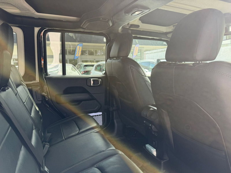 Jeep Wrangler usata a Rimini (17)