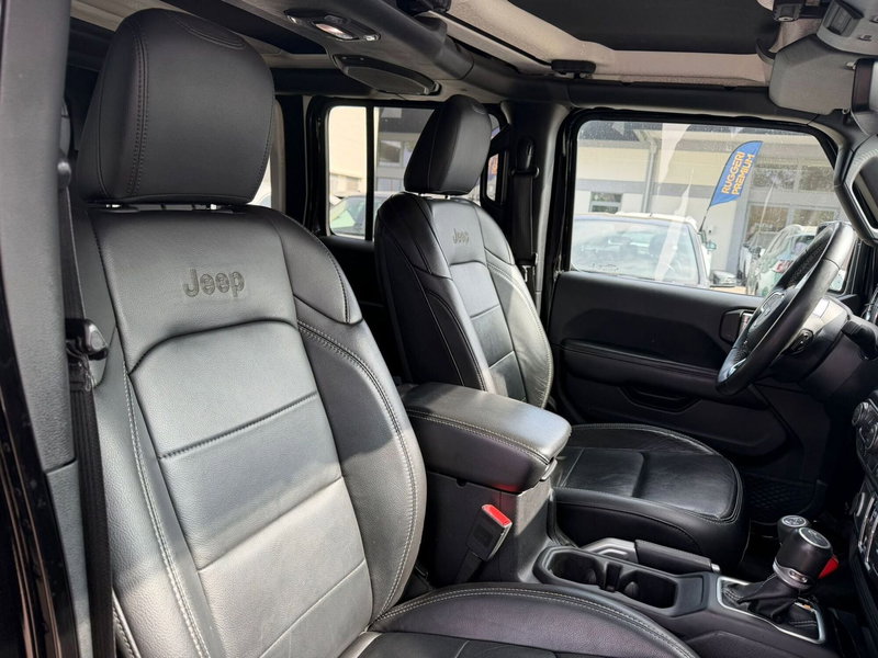 Jeep Wrangler usata a Rimini (18)