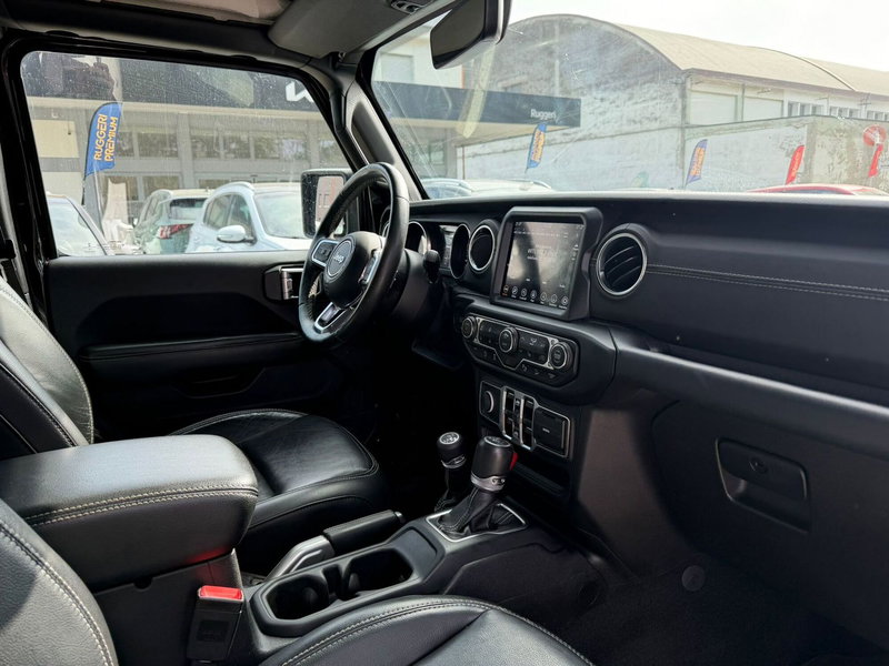 Jeep Wrangler usata a Rimini (19)