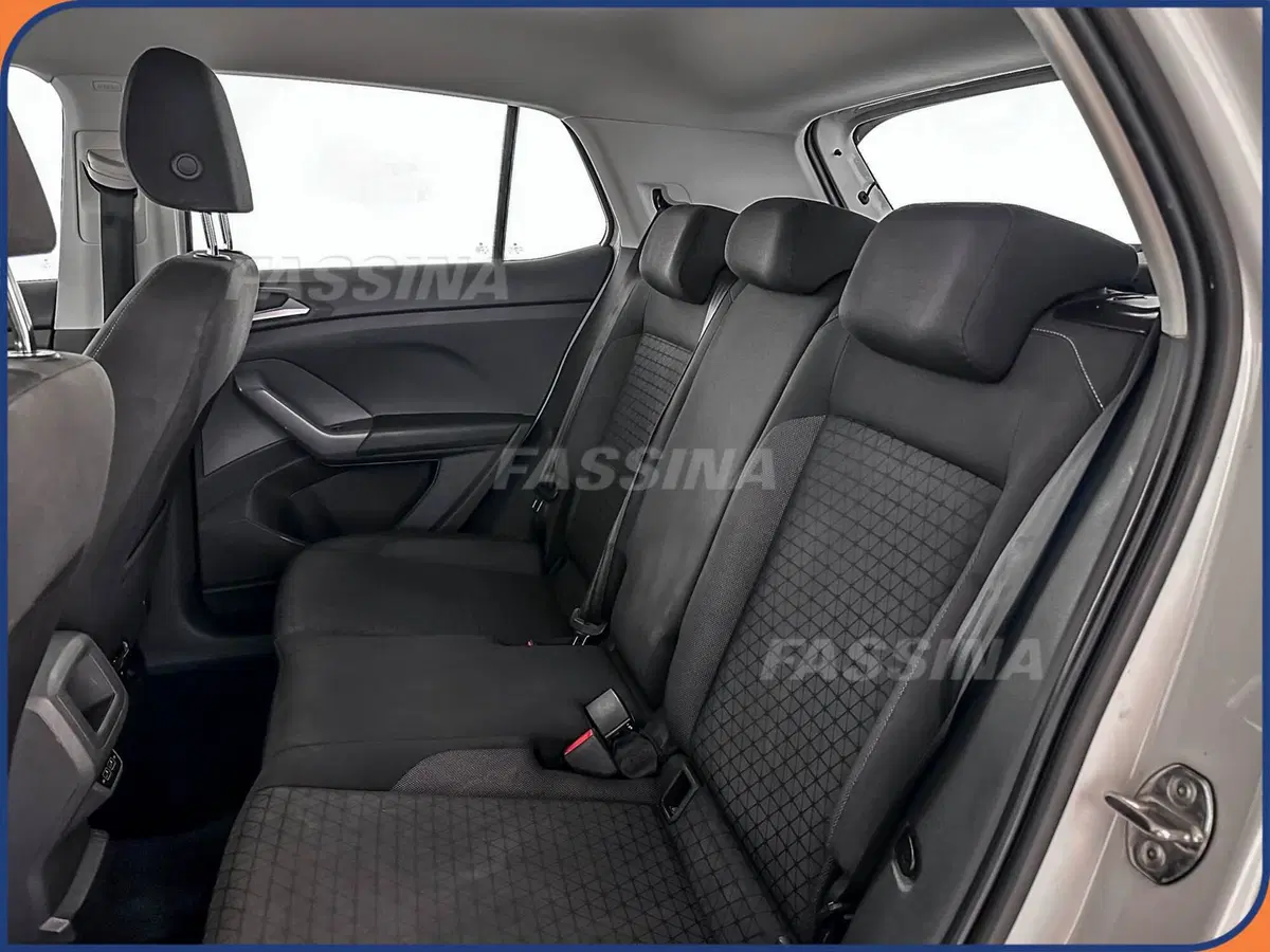 Volkswagen T-Cross usata a Milano (10)