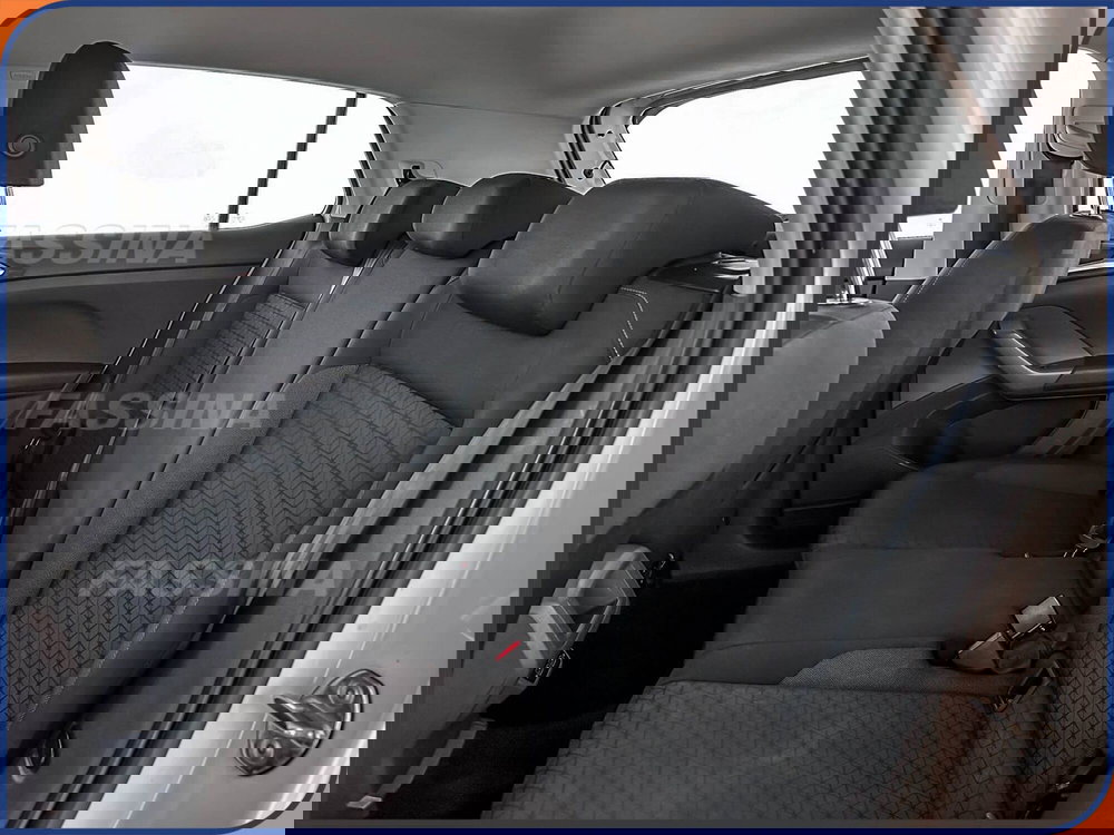 Volkswagen T-Cross usata a Milano (10)