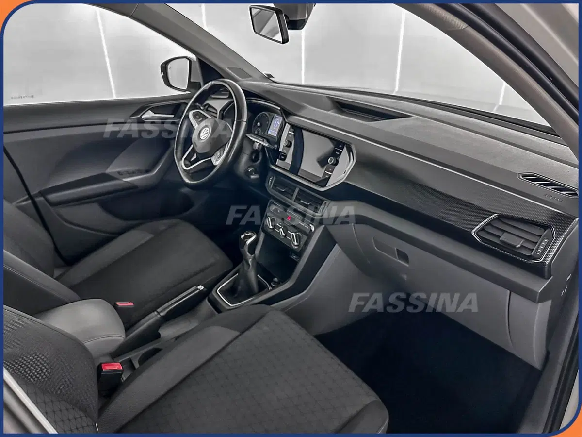 Volkswagen T-Cross usata a Milano (12)