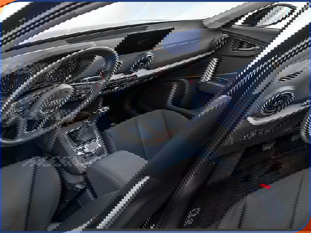 Audi Q2 usata a Milano (9)