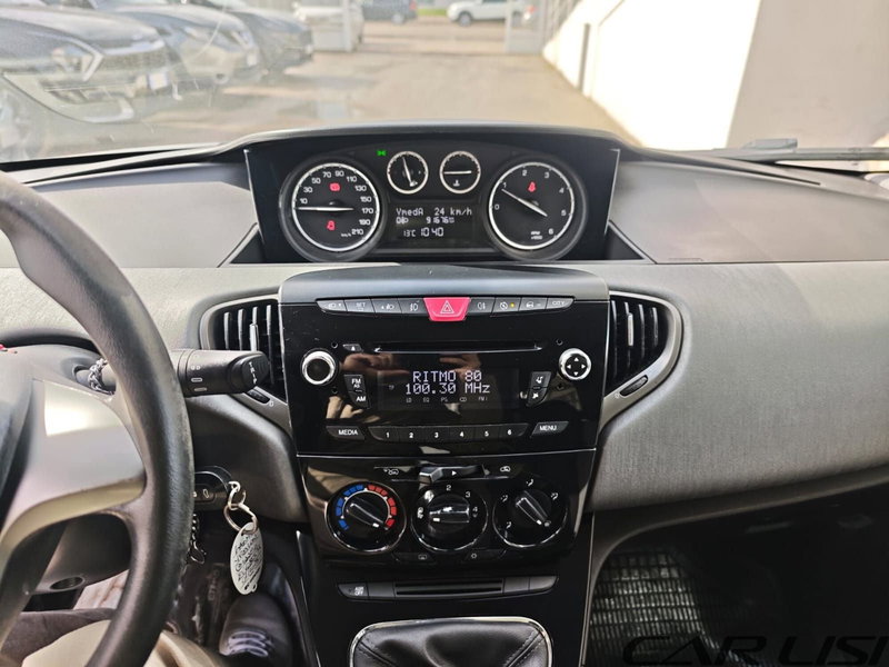 Lancia Ypsilon usata a Foggia (10)