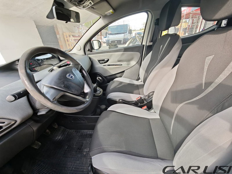 Lancia Ypsilon usata a Foggia (8)