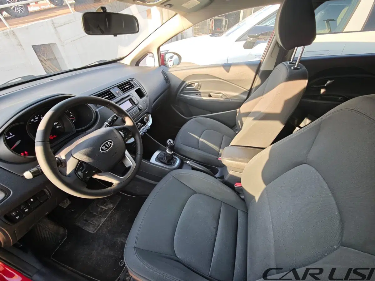 Kia Rio usata a Foggia (8)