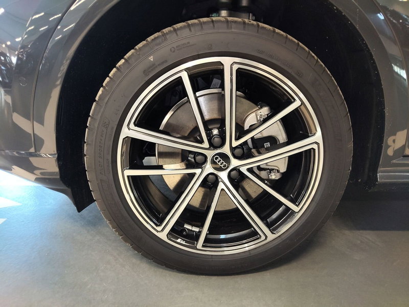 Audi Q5 nuova a Modena (6)