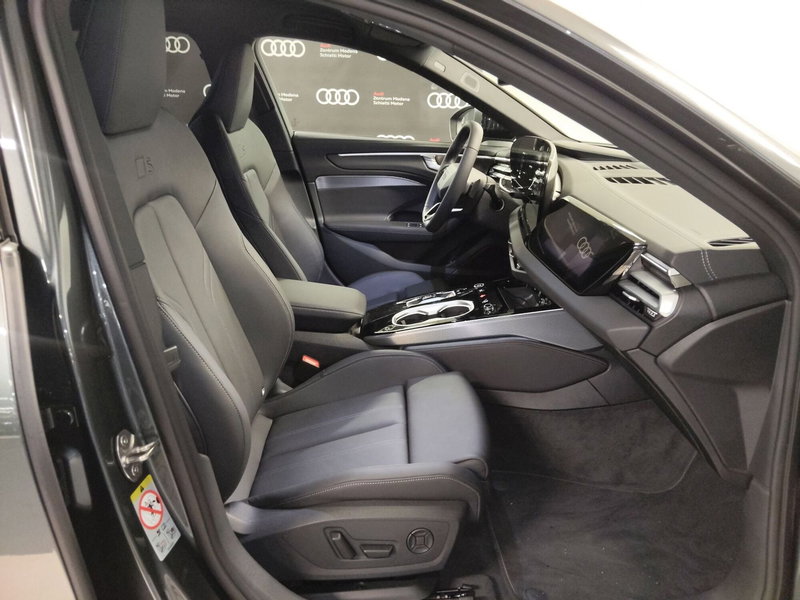 Audi A6 Avant nuova a Modena (18)