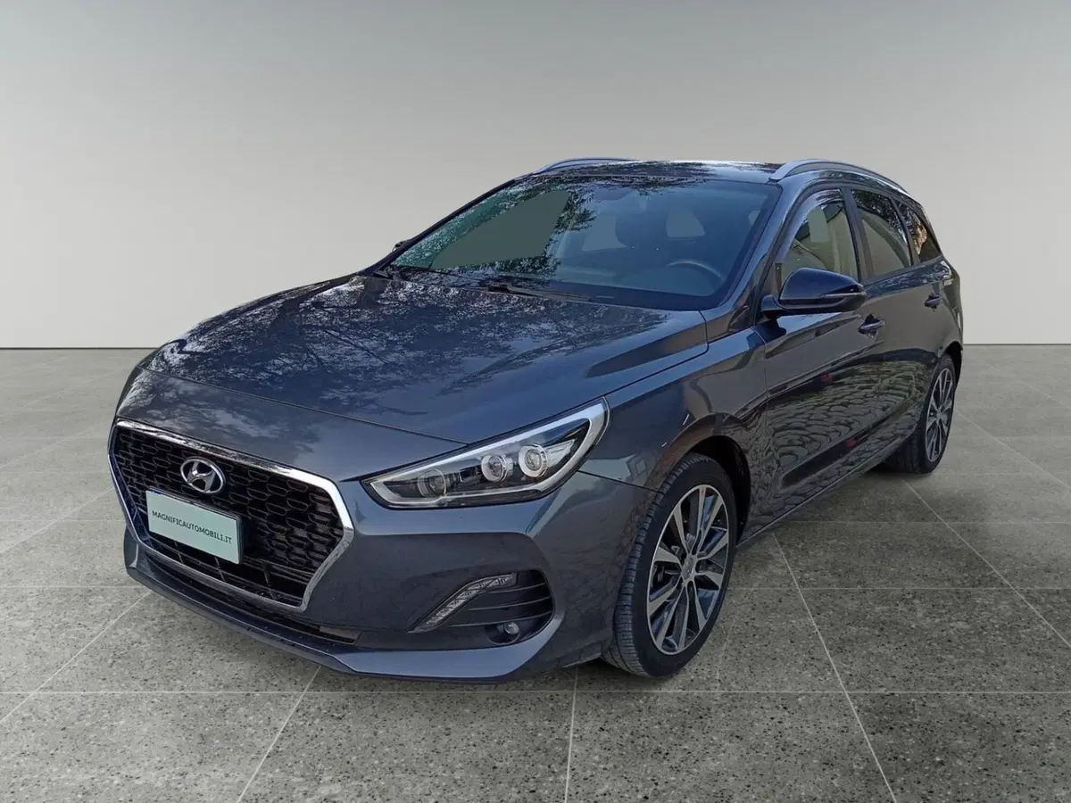 Hyundai i30 Station Wagon usata a Bari