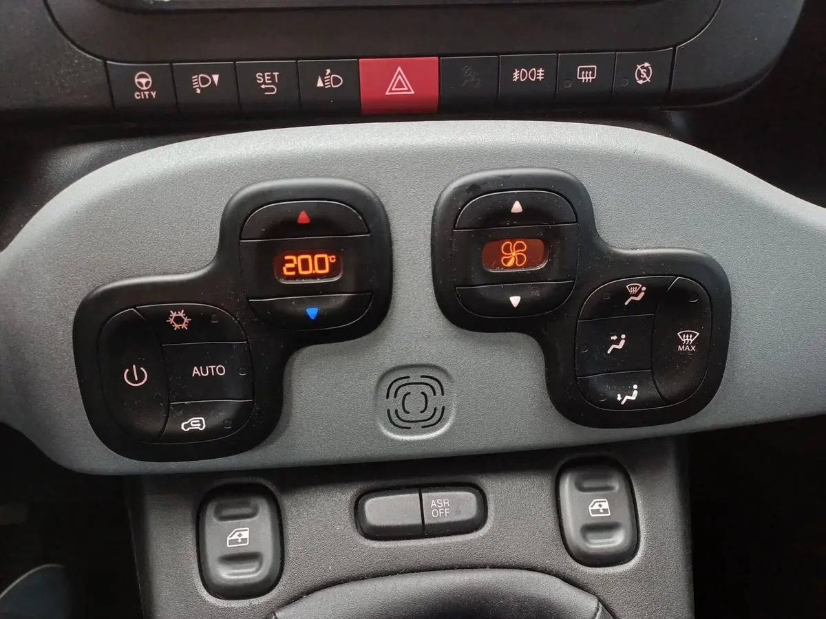 Fiat Panda Cross usata a Modena (13)