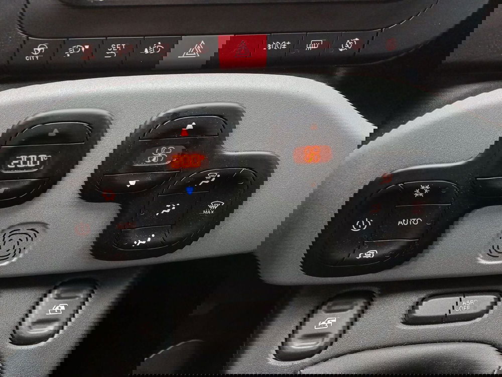 Fiat Panda Cross usata a Modena (13)