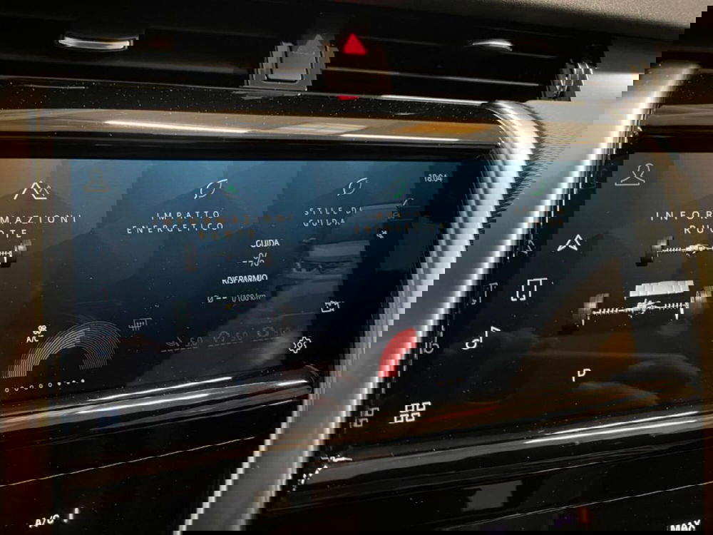 Land Rover Discovery Sport usata a Novara (14)