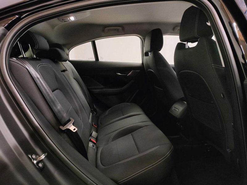 Jaguar I-Pace usata a Novara (12)