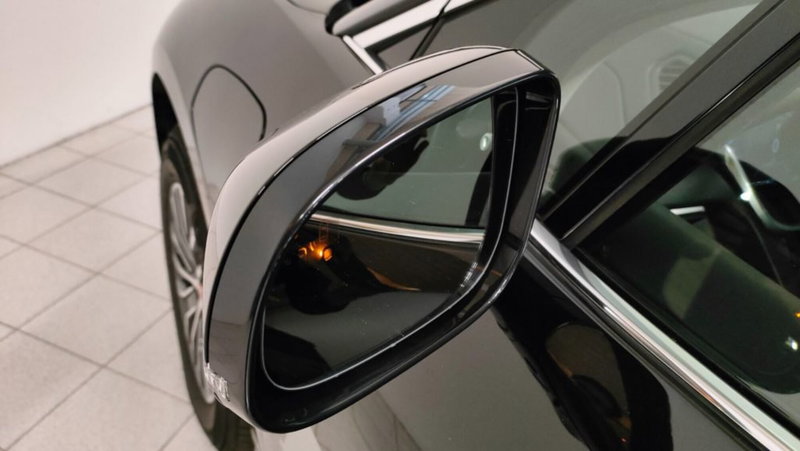 Jaguar I-Pace usata a Novara (14)
