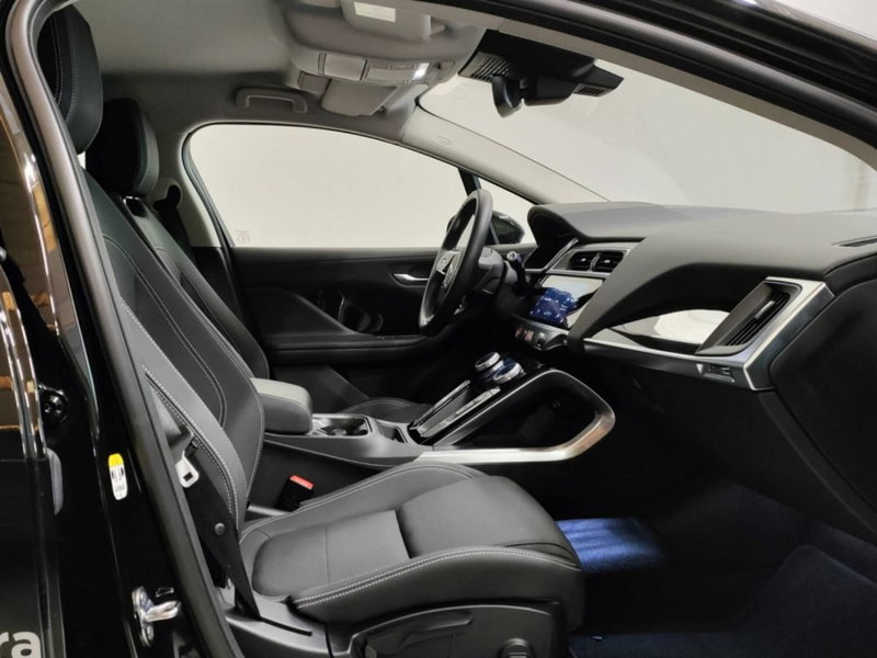 Jaguar I-Pace usata a Novara (15)