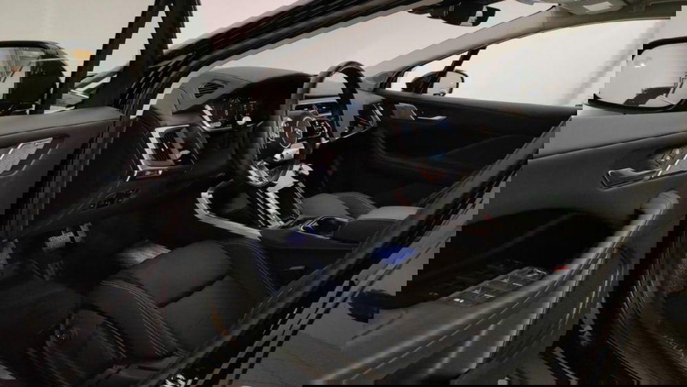 Jaguar I-Pace usata a Novara (18)