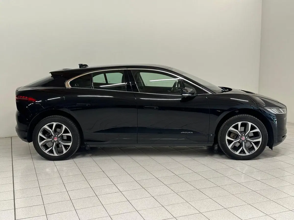 Jaguar I-Pace usata a Novara (6)
