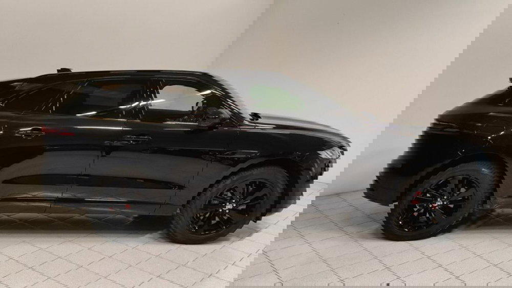 Jaguar F-Pace usata a Novara (6)