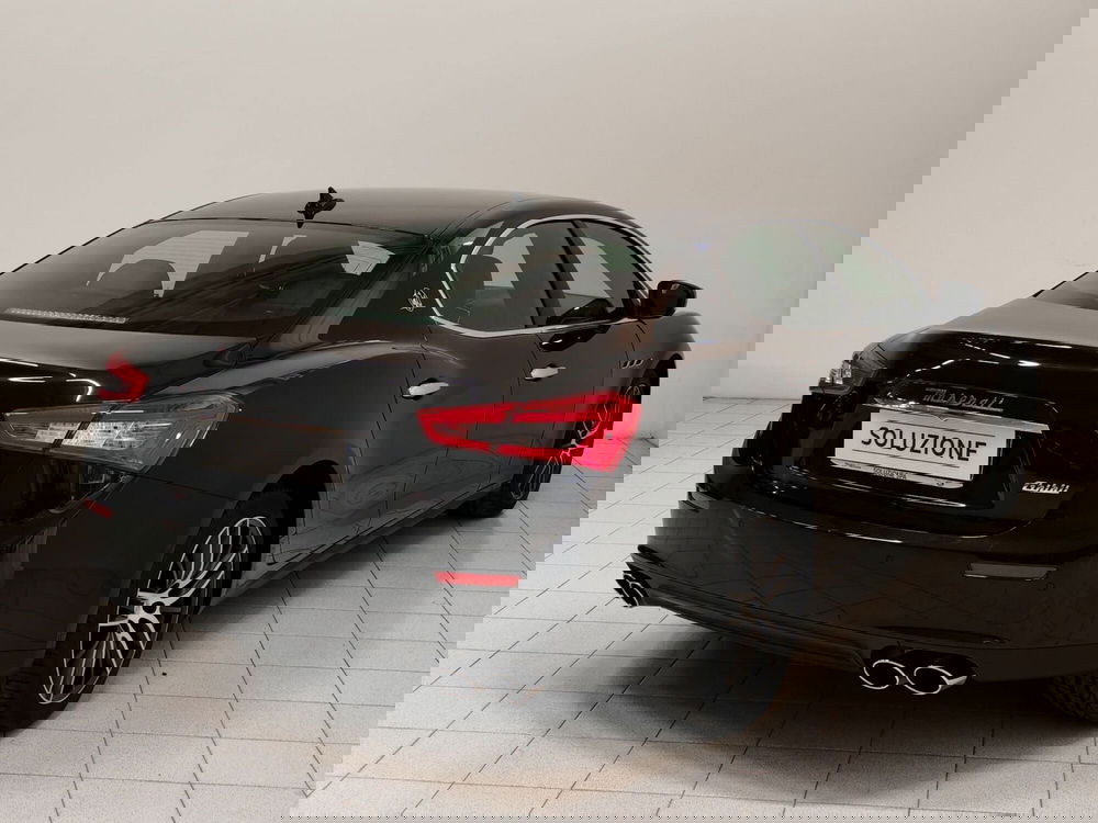 Maserati Ghibli usata a Novara (2)