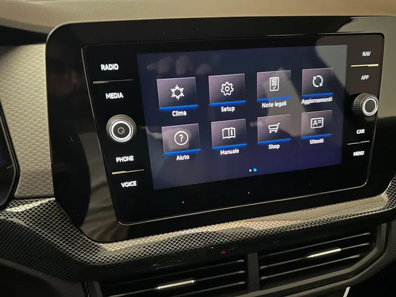 Volkswagen T-Cross nuova a Novara (11)