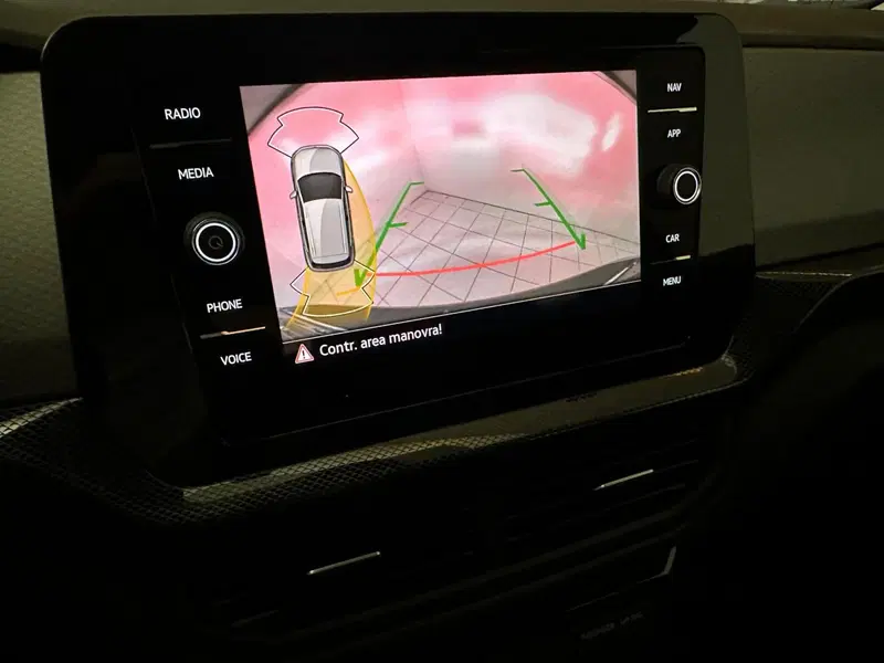 Volkswagen T-Cross nuova a Novara (12)