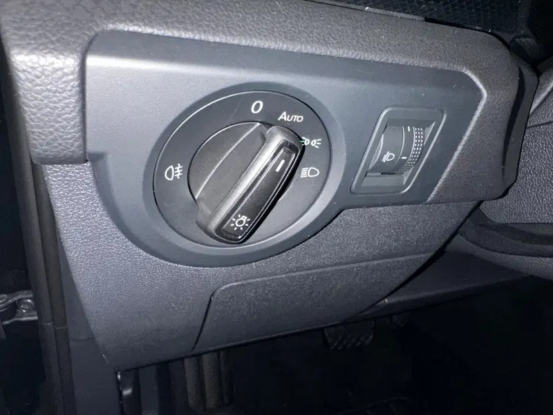 Volkswagen T-Cross nuova a Novara (13)