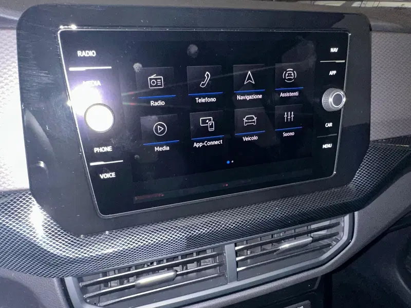 Volkswagen T-Cross nuova a Novara (14)
