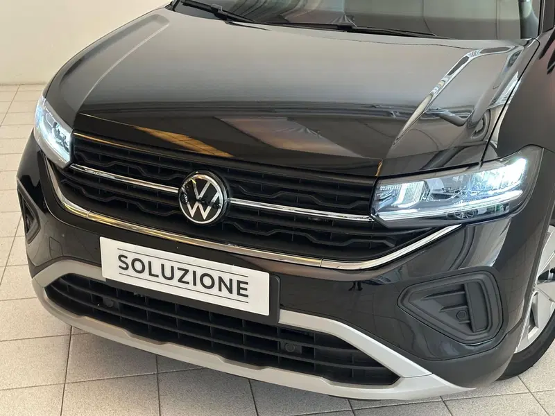 Volkswagen T-Cross nuova a Novara (17)
