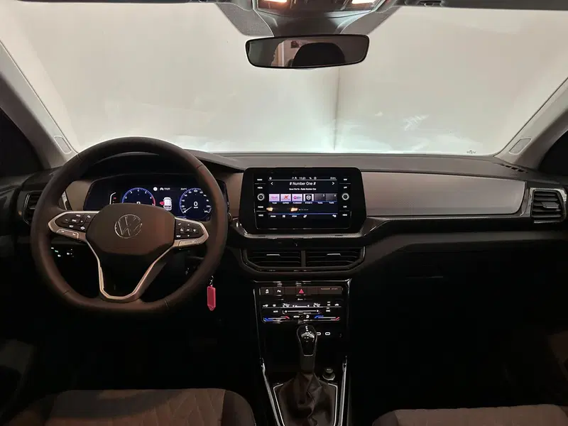 Volkswagen T-Cross nuova a Novara (4)