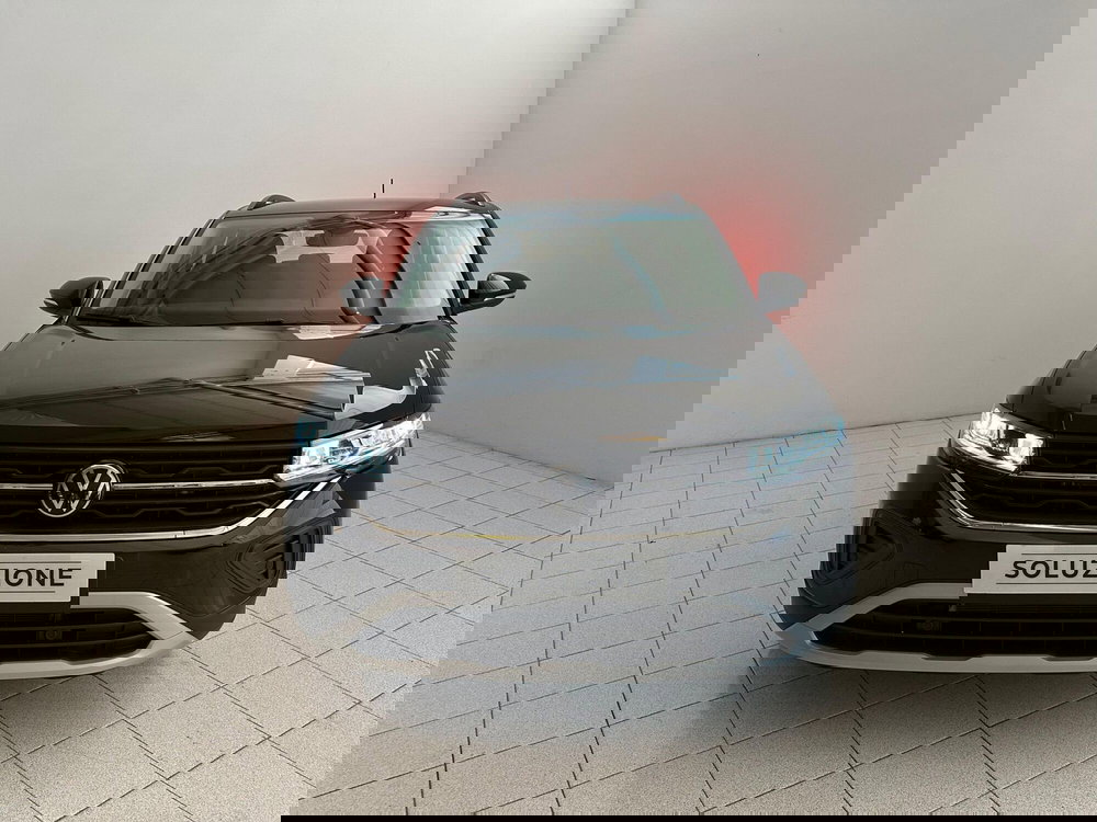 Volkswagen T-Cross nuova a Novara (6)