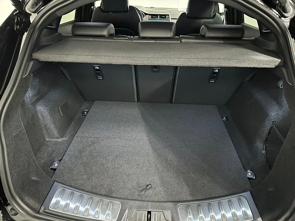 Jaguar E-Pace usata a Novara (11)