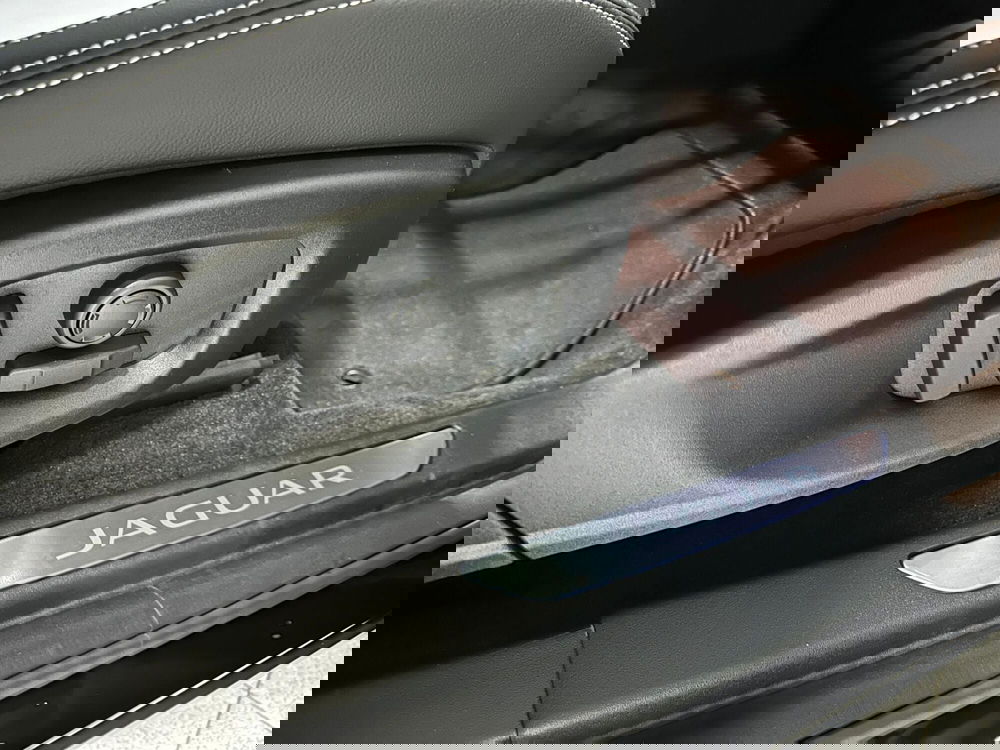 Jaguar E-Pace usata a Novara (16)