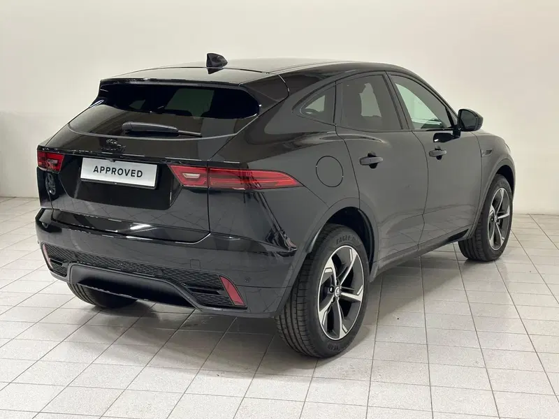 Jaguar E-Pace usata a Novara (2)