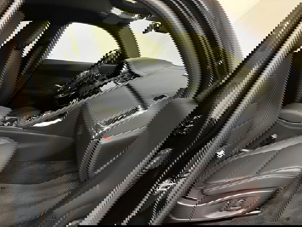 Jaguar E-Pace usata a Novara (3)