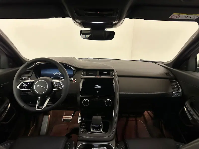 Jaguar E-Pace usata a Novara (4)