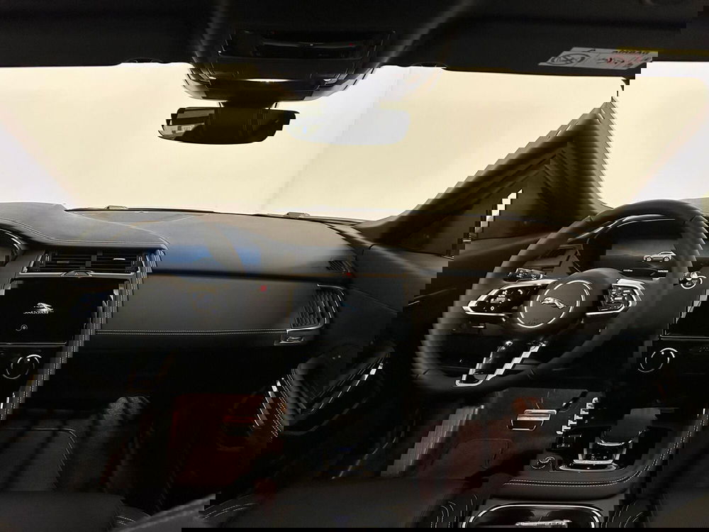 Jaguar E-Pace usata a Novara (4)