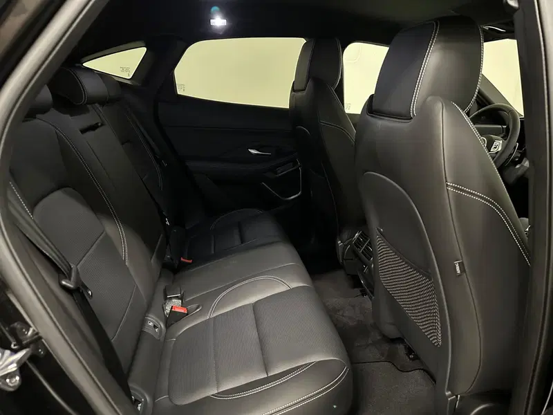 Jaguar E-Pace usata a Novara (5)