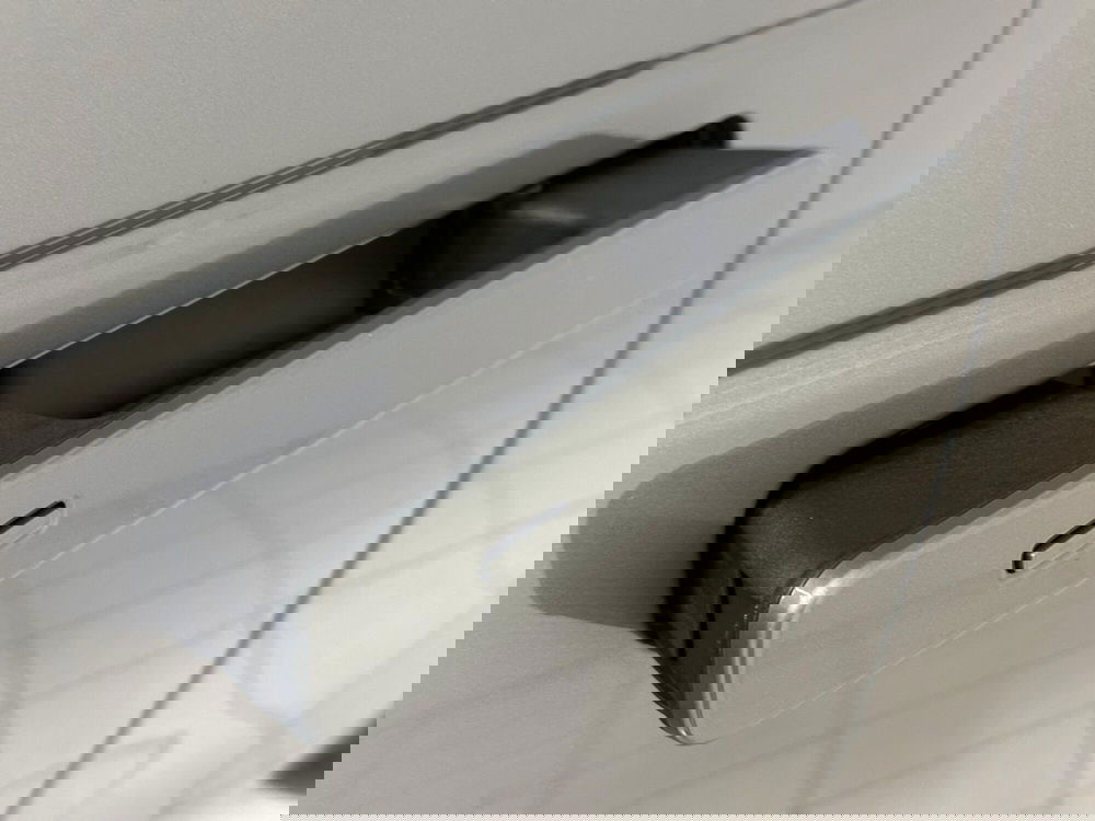 Land Rover Range Rover Velar usata a Novara (12)