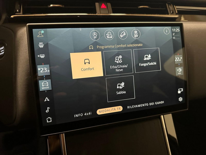 Land Rover Range Rover Velar usata a Novara (17)