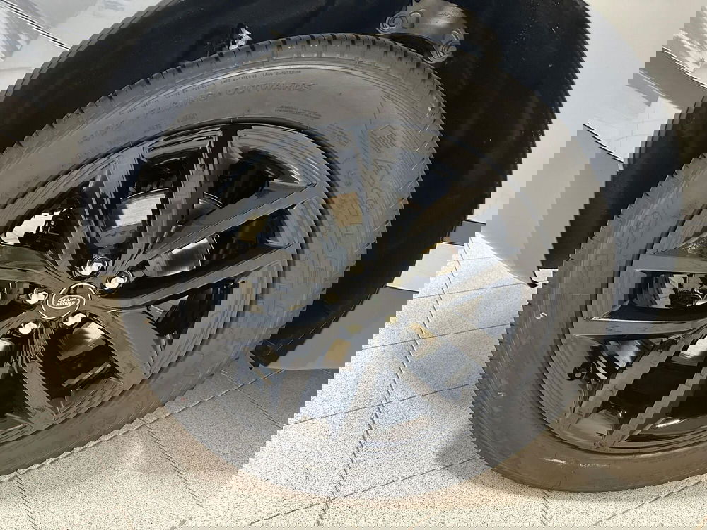 Land Rover Range Rover Velar usata a Novara (9)