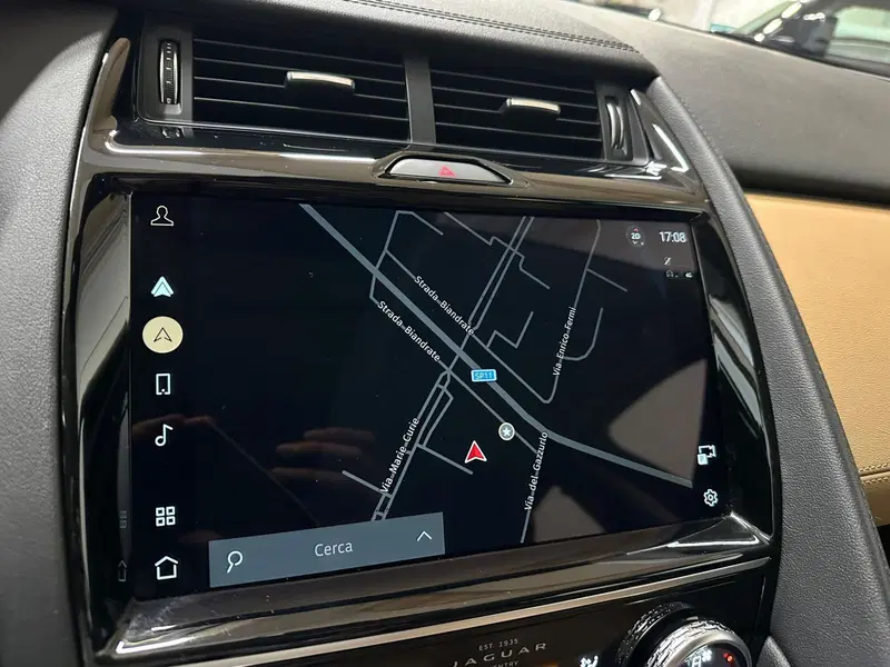 Jaguar E-Pace usata a Novara (12)