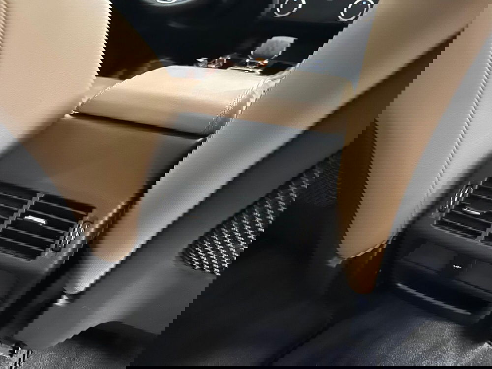 Jaguar E-Pace usata a Novara (19)