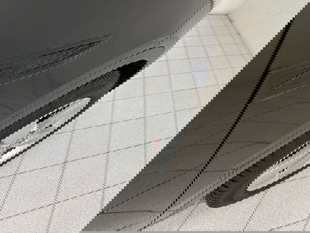 Jaguar E-Pace usata a Novara (20)