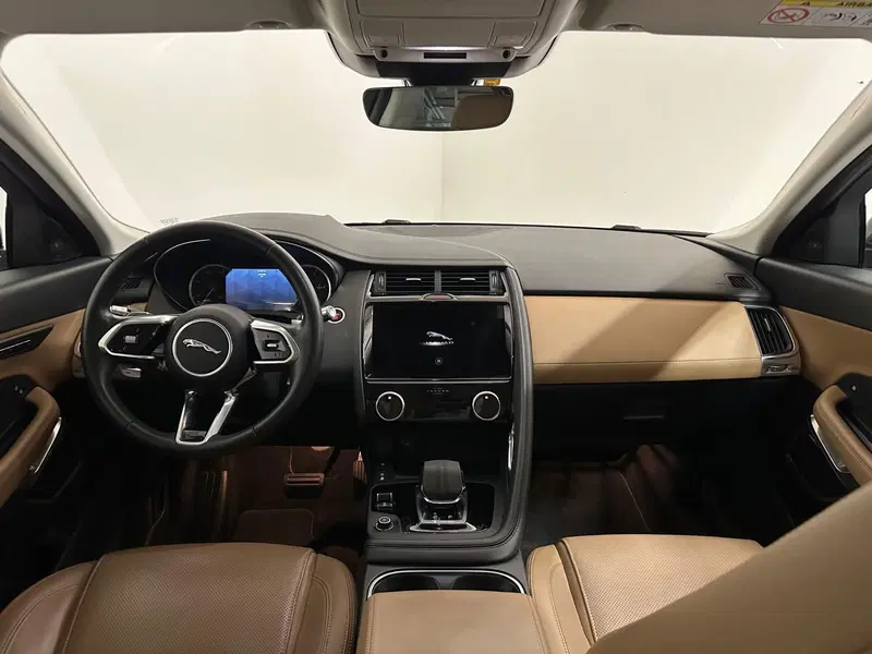 Jaguar E-Pace usata a Novara (4)