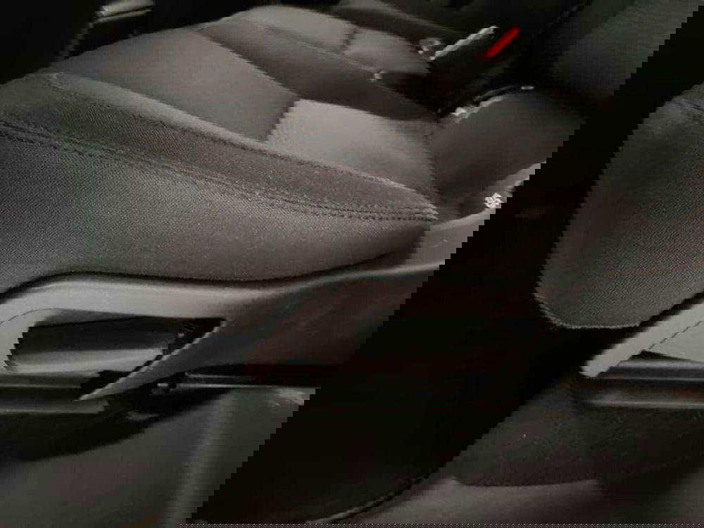 Land Rover Discovery Sport usata a Novara (11)