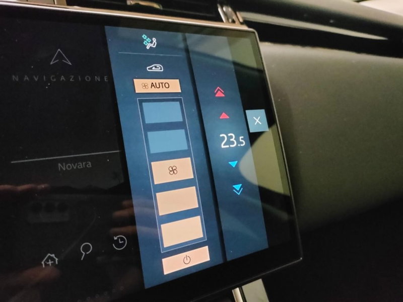 Land Rover Range Rover Velar usata a Novara (13)