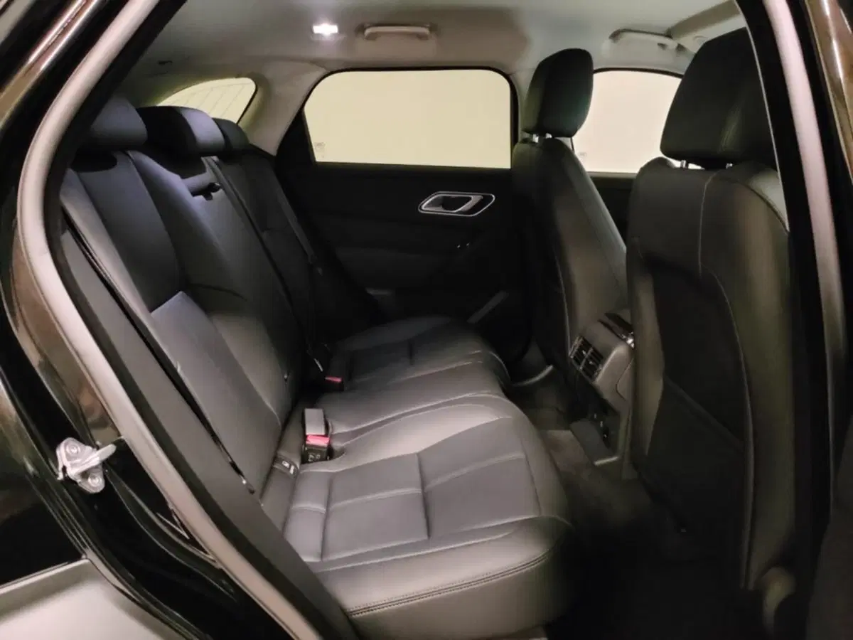 Land Rover Range Rover Velar usata a Novara (5)